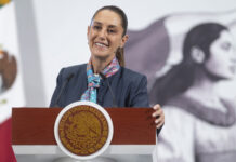 President Sheinbaum at the podium of her morning press conference