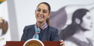 President Sheinbaum at the podium of her morning press conference