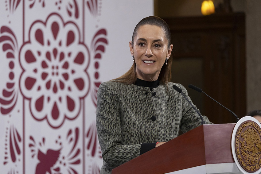 Sheinbaum at her morning press conference