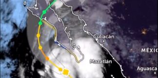 weather map of hurricane Lorena