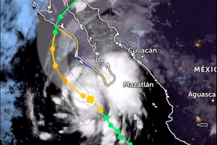 weather map of hurricane Lorena