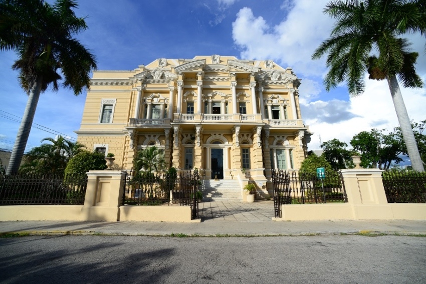 Palacio Cantón Museum