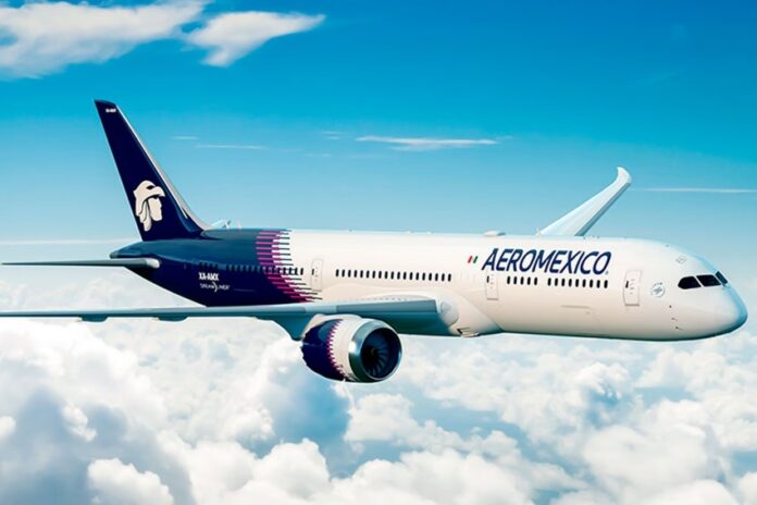 Aeromexico airline in flight