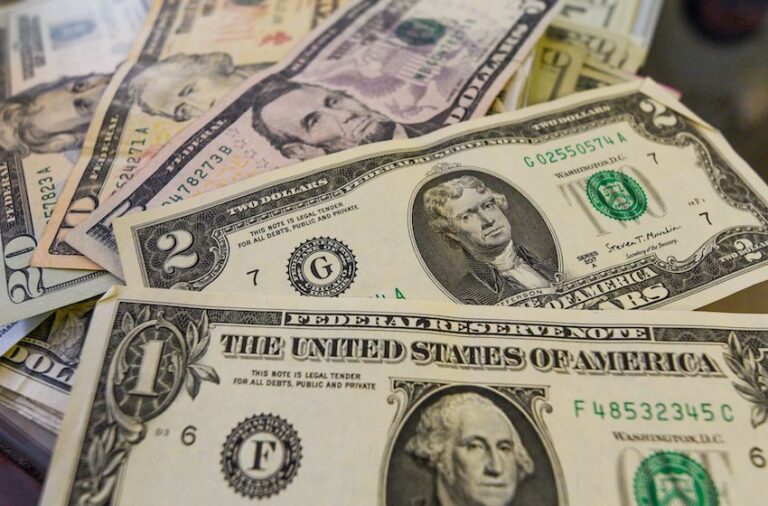 Remittances to Mexico fall 8.3% in August, marking 5th consecutive ...
