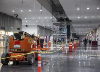 Construction in the Mexico City airport (AICM)