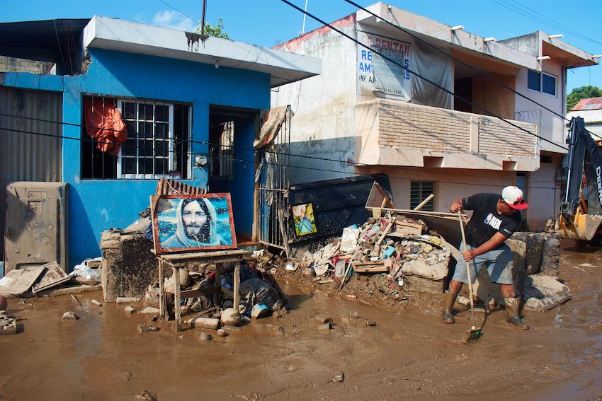 Street inundated with water in Poza Rica, Veracruz