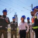 Mexico’s week in review: Fentanyl kingpin handed to US as cartel pressures persist President Sheinbaum, Governor of México state Delfina Gómez and Minister of Infrastructure, Transportation and Communications (SICT) Jesús Esteva supervising the construction of the Mexico-Pachuca train.