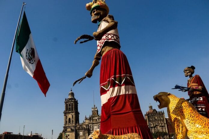 Mega Ofrenda en el Zócalo