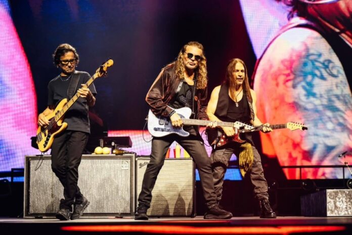 Mexican rock band Maná