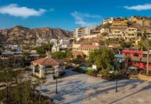 Plaza Amelia Wilkes in Cabo San Lucas