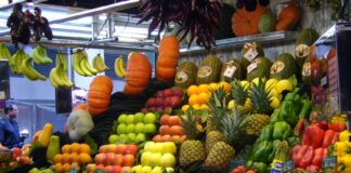 Fruit market in Mexico