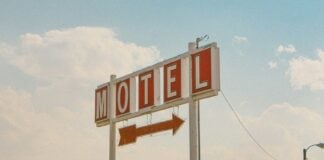 A motel sign