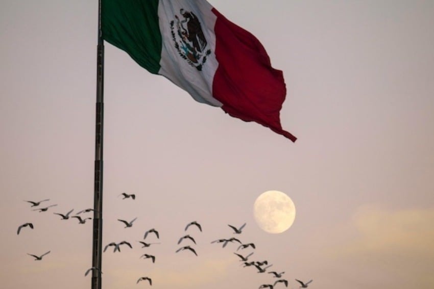 Supermoon in Mexico City