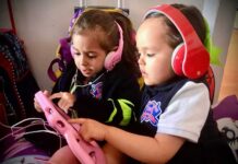 Kids using AI at IMI school in Mexico.