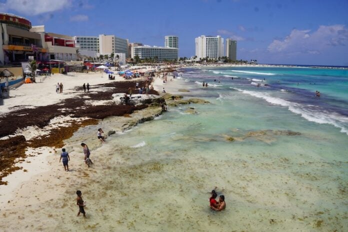 Cancún beach