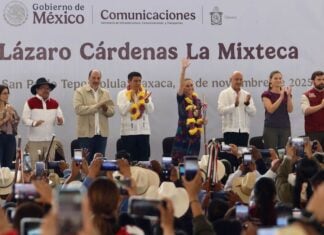 During the presentation on Saturday, the governor of Oaxaca thanked the president for working to repay a historic debt to the Indigenous peoples of the Mixtec region.