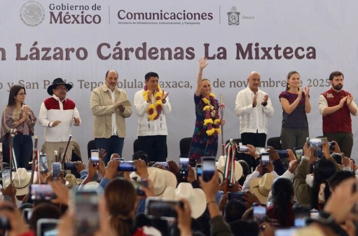 During the presentation on Saturday, the governor of Oaxaca thanked the president for working to repay a historic debt to the Indigenous peoples of the Mixtec region.