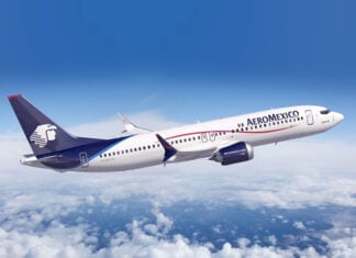An Aeromexico plane flying