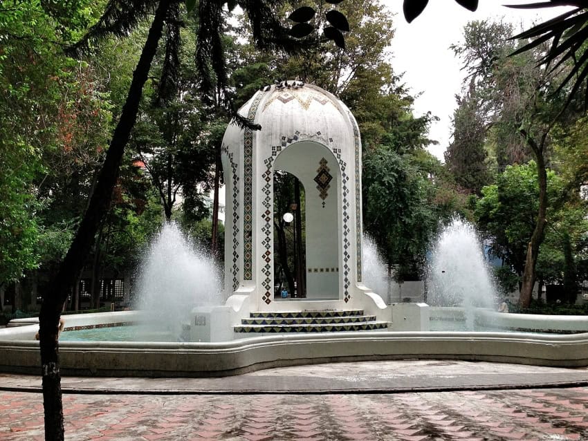 Plaza Popocatépetl in Mexico City