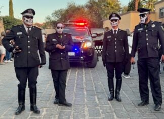 Police offers dressed as catrinas in San Miguel de Allende