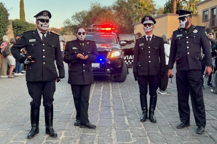 Police offers dressed as catrinas in San Miguel de Allende