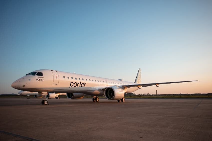 Jet de Porter Airlines en la pista