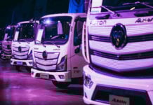 Heavy duty white Foton delivery trucks