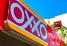 Oxxo sign