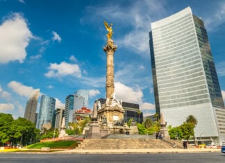 the Angel of Independence in Mexico City