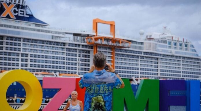 cruise ship docking at Cozumel