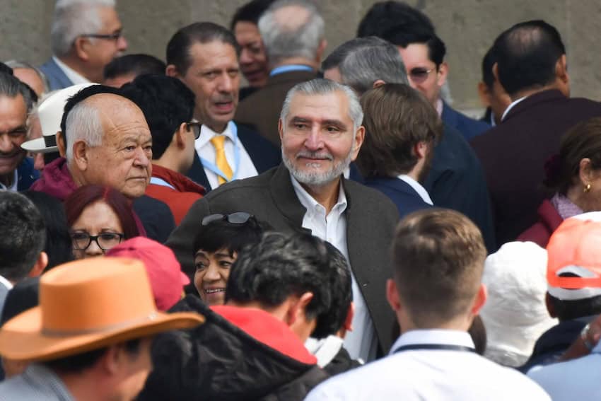 Senator Adán López at 4T celebration.