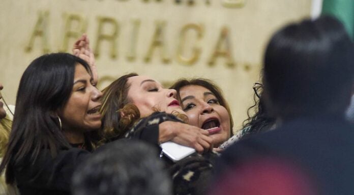 PAN Deputy Daniela Álvarez and Morena Deputy Yuriri Ayala