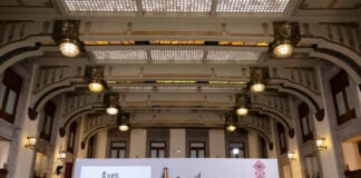 Cuauhtémoc, Ciudad de México, México, 17 de diciembre de 2025. La doctora Claudia Sheinbaum Pardo, presidenta Constitucional de los Estados Unidos Mexicanos en conferencia de prensa matutina, “Conferencia del Pueblo” en el Salón Tesorería de Palacio Nacional. La acompañan Luz Elena González Escobar, secretaria de Energía; Emilia Esther Calleja Alor, directora general de la Comisión Federal de Electricidad (CFE); Jorge Marcial Islas Samperio, subsecretario de Planeación y Transición Energética y Miguel Ángel Elorza Vásquez, coordinador de Infodemia.
