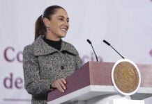 President Sheinbaum at the podium of her morning press conference