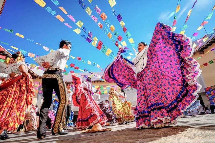 Traditional dancing in Puerto Vallarta