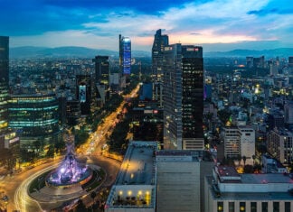 A view of Paseo de la Reforma in Mexico City at twilight