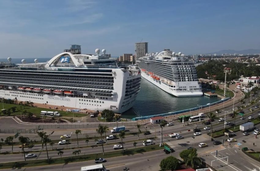 cruise ships in PV