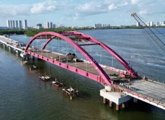 Nichupté Bridge in Cancún