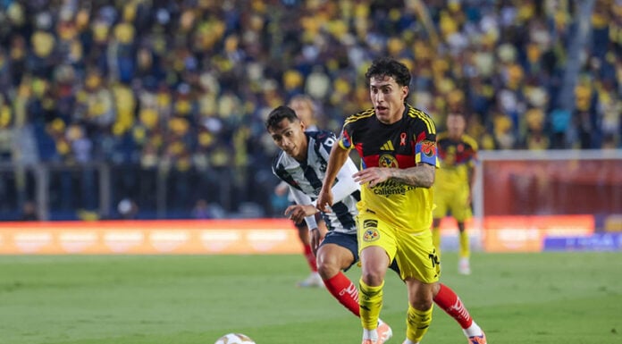 Club América forward Alex Zendejas breaks past Monterrey's defense during a November 24 soccer match