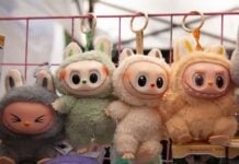 Labubus for sale in Mexico