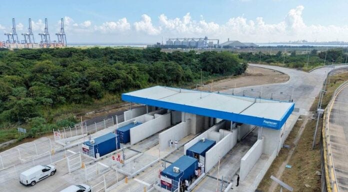 export cubes at a port in Mexico