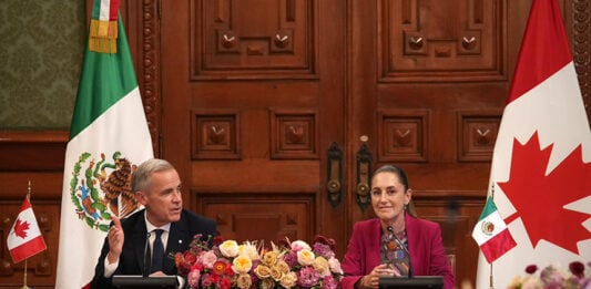 Mexican President Sheinbaum and Canadian Prime Minister Mark Carney