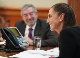 President Sheinbaum speaks on the phone