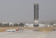 ZUMPANGO , EDOMEX, 09ENERO2025.- Una aeronaves de Mexicana de Aviación llega a la pista del AIFA.