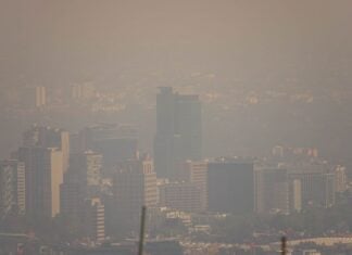 smoggy Mexico City febrero 2026