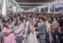 Nearly 2,000 couples got married in one of many "bodas colectivas" held throughout Mexico on Saturday, or Valentine's Day.