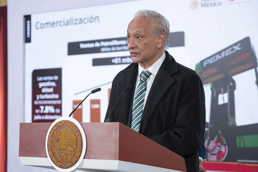 Pemex Director Víctor Rodríguez Padilla