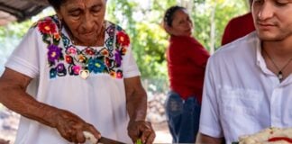 women serving tourist