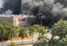 Image of a burning Costco in Puerto Vallarta