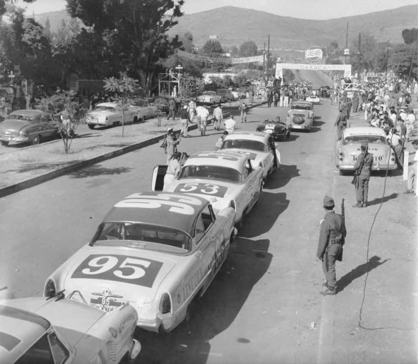 Race cars lined up for the start of the 8th leg in Oaxaca during the 1950 Carrera Panamericana. 